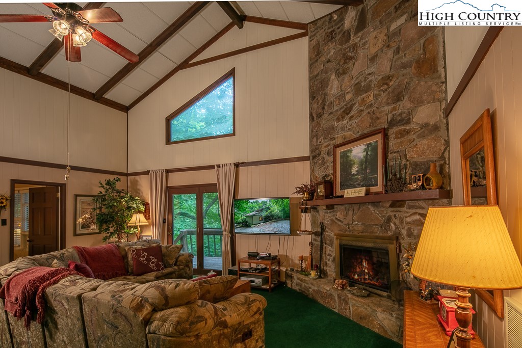 219 Spring Branch Road Beech Mountain, NC 28604 - Photo 8 of 32 Gallery Image 8