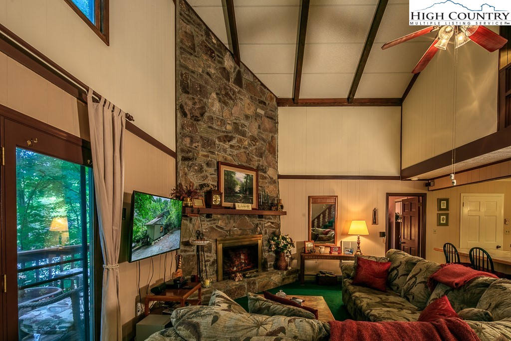 219 Spring Branch Road Beech Mountain, NC 28604 - Photo 10 of 32 Gallery Image 10