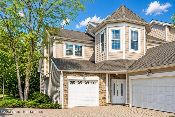 $769,000 | 10 Chart Loop | Charleston