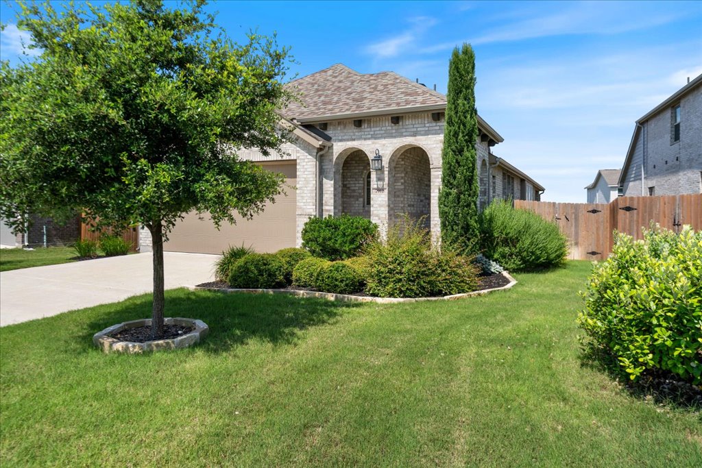 7912 Prairie Rye Drive Lago Vista, TX 78645 - Photo 10 of 37 Welcome to 7912 Prairie Rye Dr.