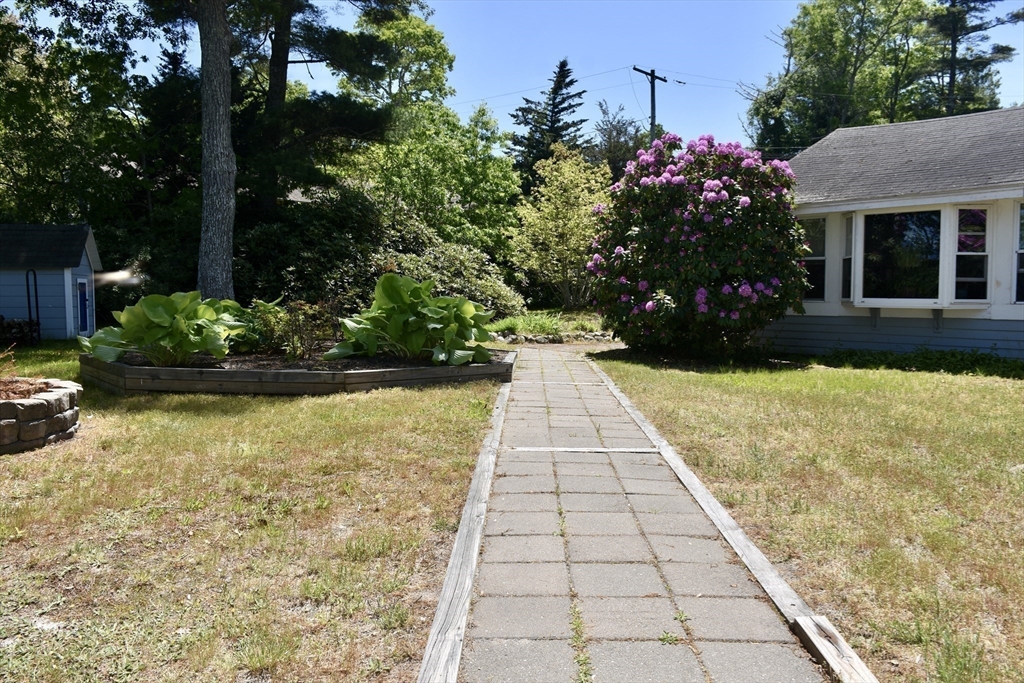 14 Spectacle Pond Terrace Wareham, MA 02538 - Photo 24 of 40
