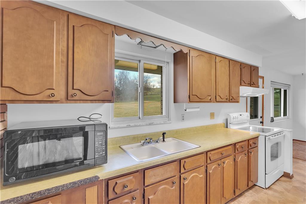1016 North Eighty Eight Road Rices Landing, PA 15357 - Photo 32 of 32 kitchen