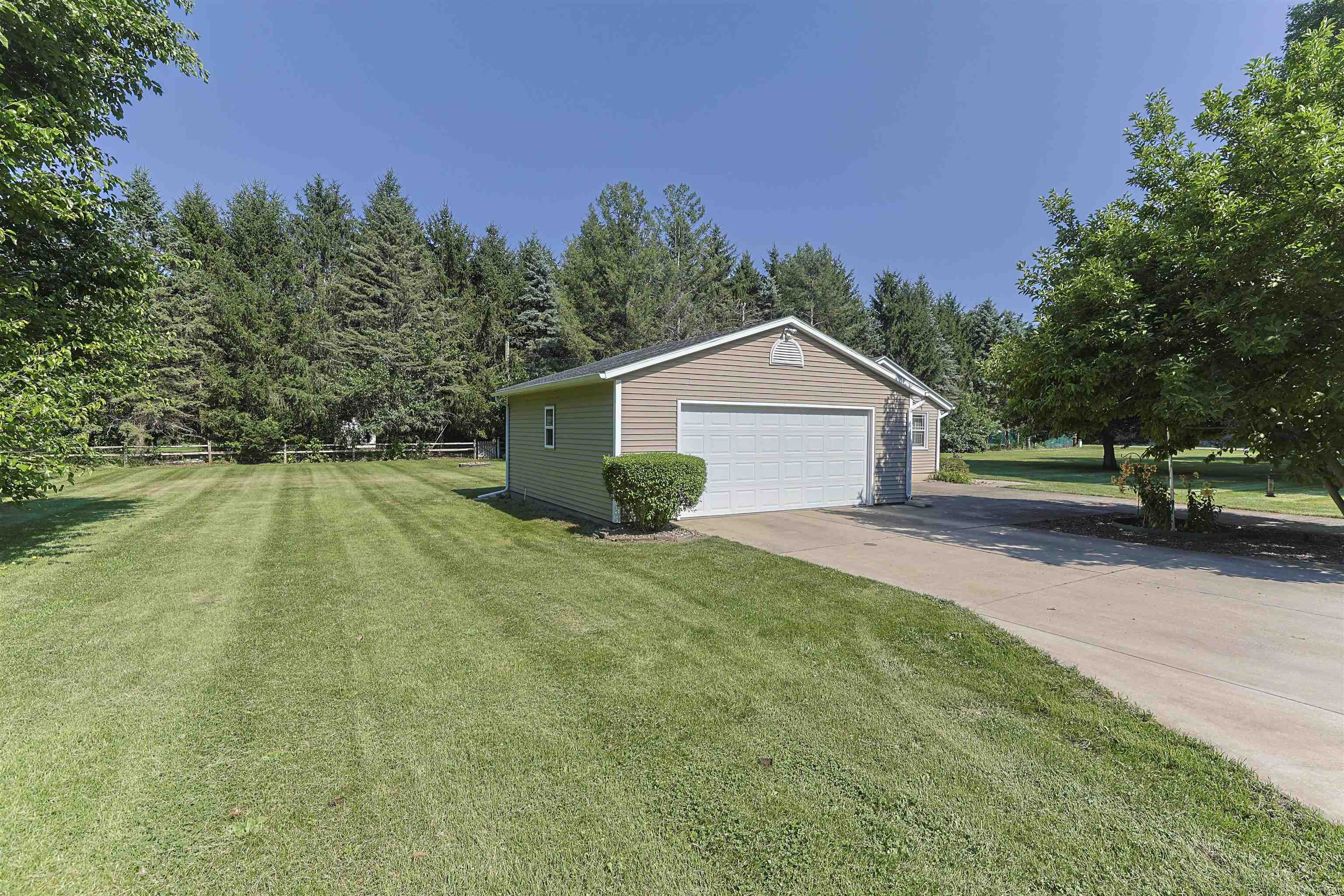 14607 Adams Road Granger, IN 46530 - Photo 29 of 35