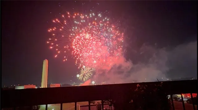 $549,000 | 2510 Grand Boulevard, Unit 1604, Kansas City, MO 64108