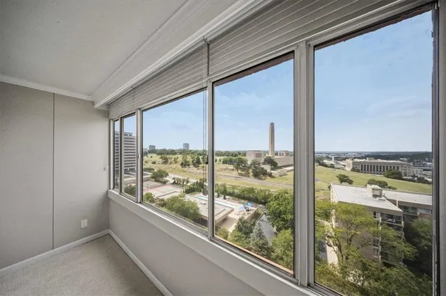 $549,000 | 2510 Grand Boulevard, Unit 1604, Kansas City, MO 64108
