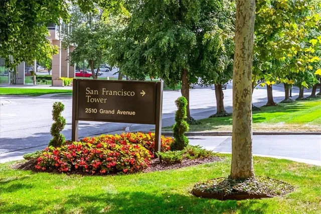 $549,000 | 2510 Grand Boulevard, Unit 1604, Kansas City, MO 64108