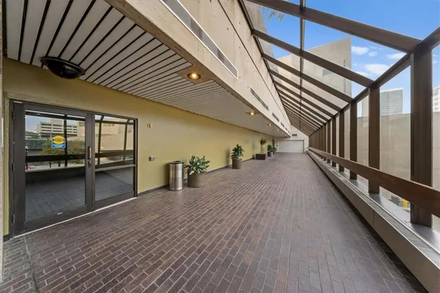 $549,000 | 2510 Grand Boulevard, Unit 1604, Kansas City, MO 64108