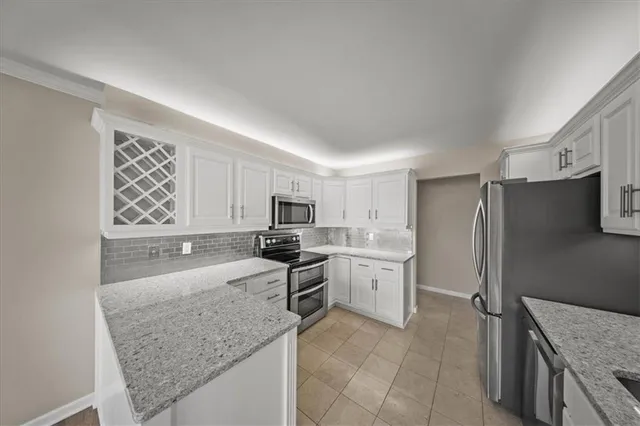 $549,000 | 2510 Grand Boulevard, Unit 1604, Kansas City, MO 64108