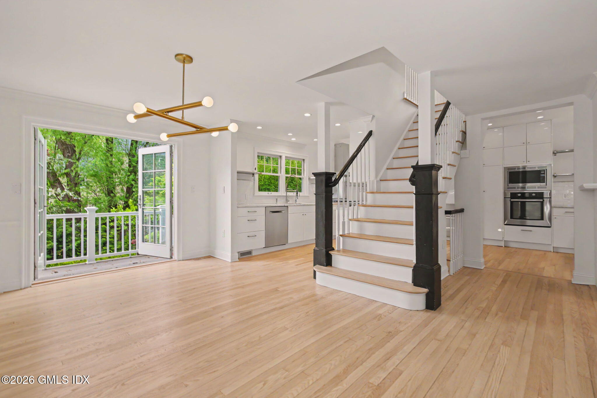 9 Valleywood Road Cos Cob, CT 06807 - Photo 5 of 27 Dining Area