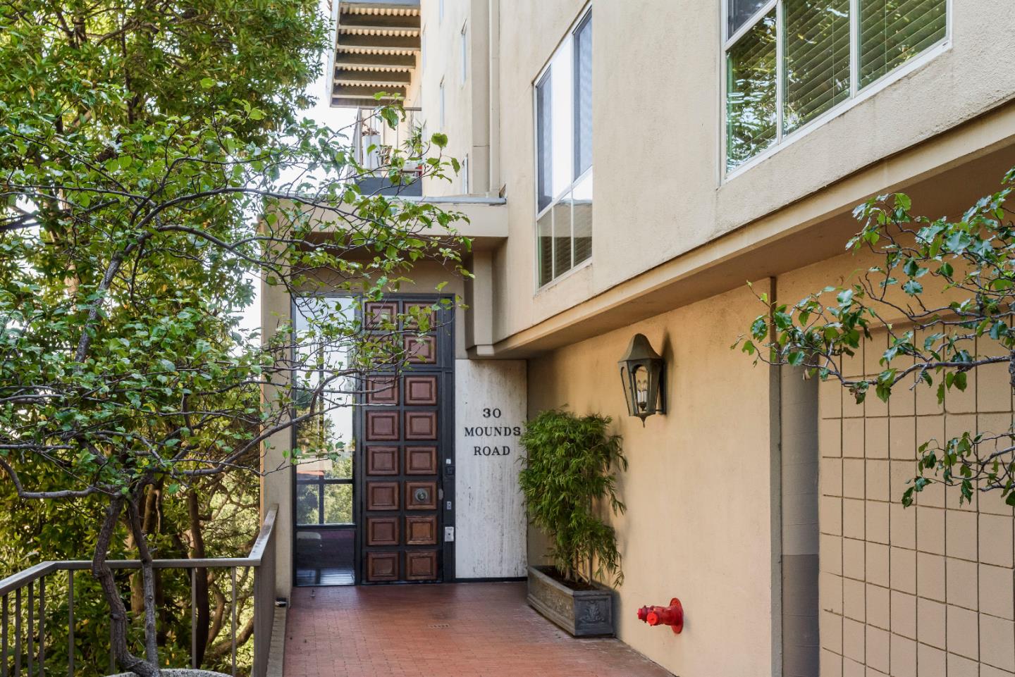 30 Mounds Road, Unit 201 San Mateo, CA 94402 - Photo 2 of 15