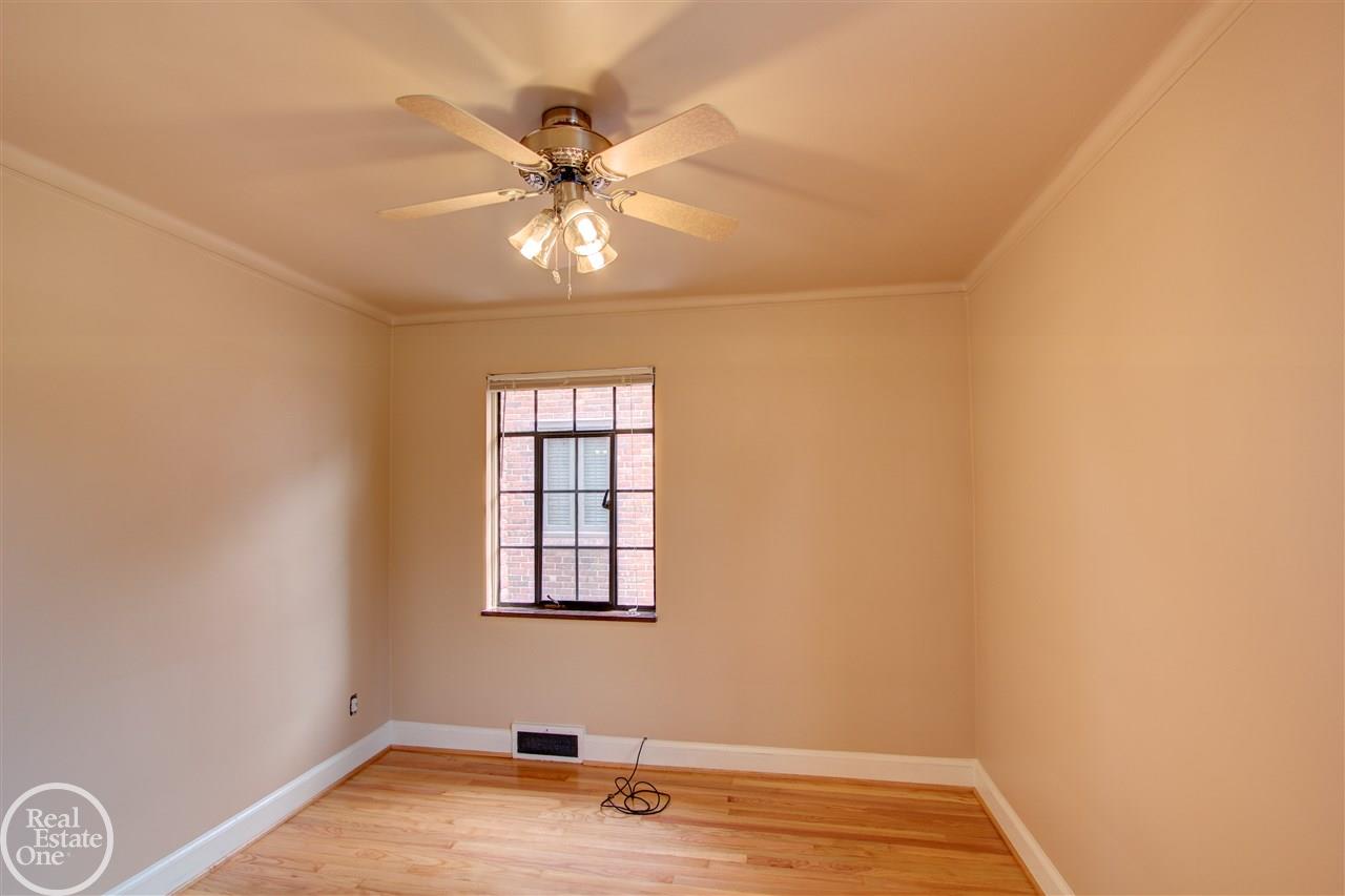 271 Moran Road Grosse Pointe Farms, MI 48236 - Photo 30 of 41