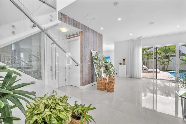 $9,500 | 7457 Northwest 101 Avenue, Unit 7457, Doral, FL 33178