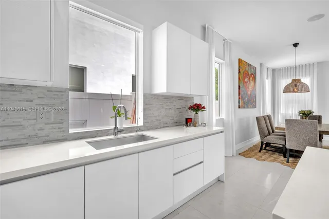 $9,500 | 7457 Northwest 101 Avenue, Unit 7457, Doral, FL 33178