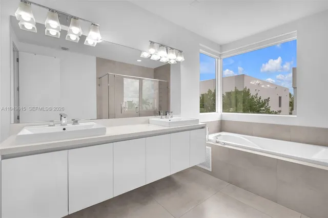 $9,500 | 7457 Northwest 101 Avenue, Unit 7457, Doral, FL 33178