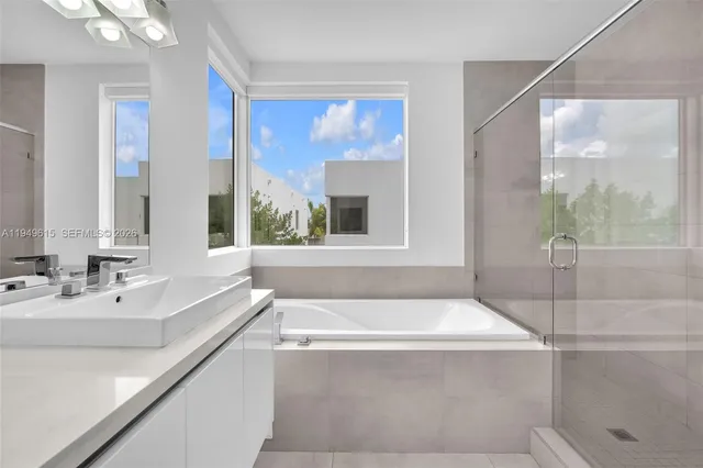 $9,500 | 7457 Northwest 101 Avenue, Unit 7457, Doral, FL 33178