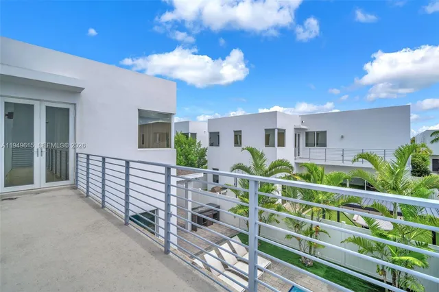 $9,500 | 7457 Northwest 101 Avenue, Unit 7457, Doral, FL 33178