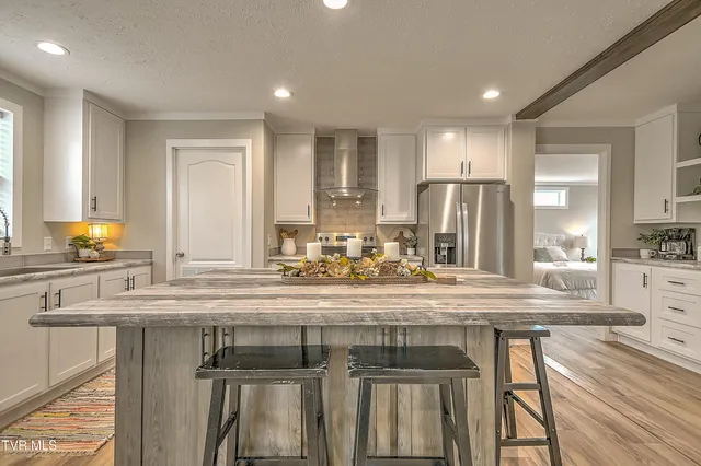 $294,900 | 4100 Weaver Pike, Bluff City, TN 37618