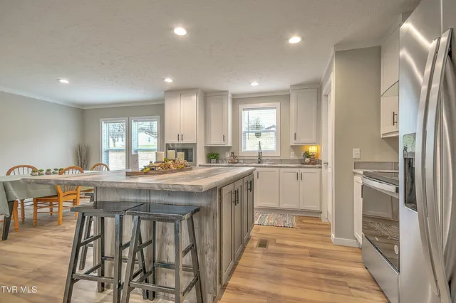 $294,900 | 4100 Weaver Pike, Bluff City, TN 37618