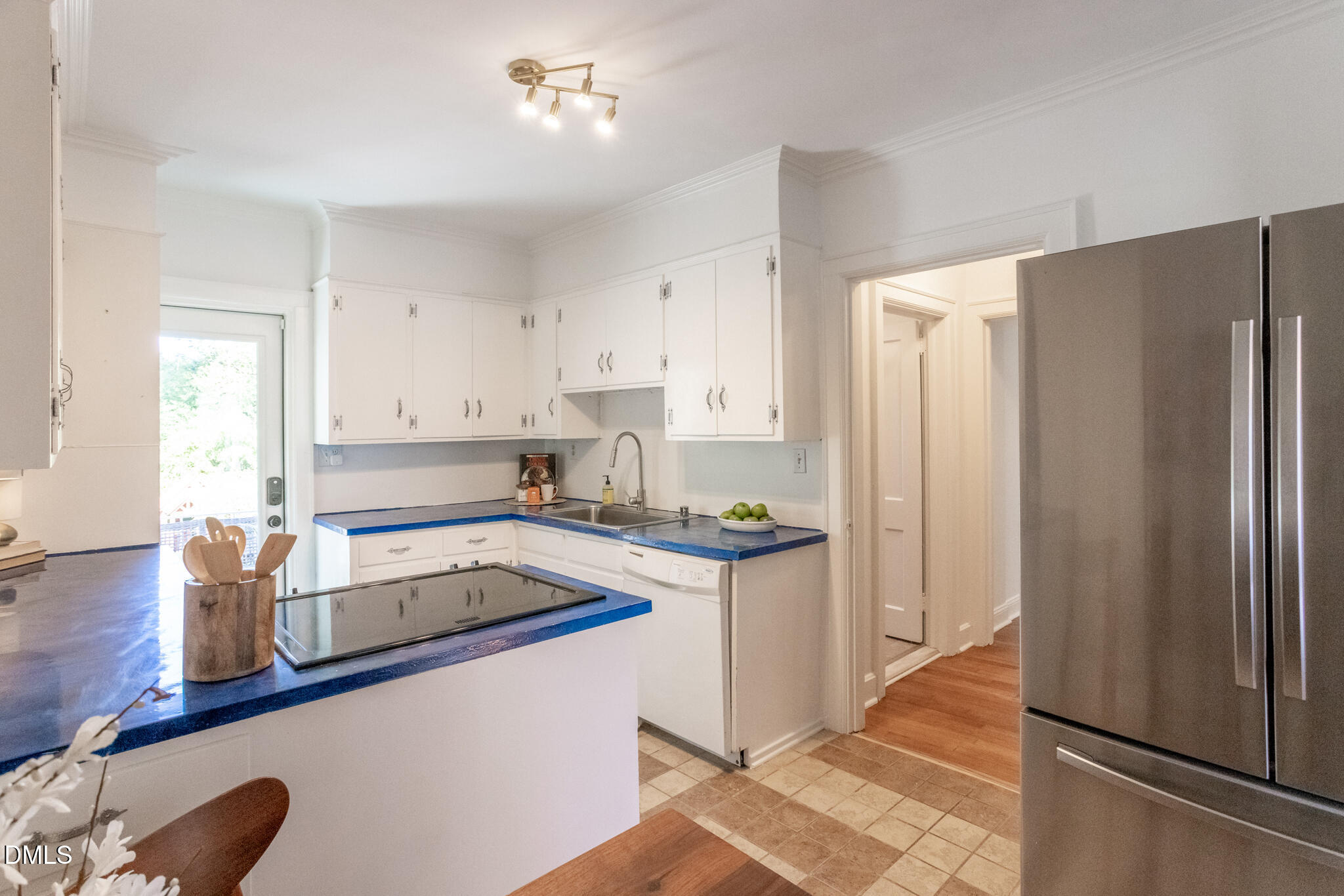 2930 Chapel Hill Road Durham, NC 27707 - Photo 11 of 34 web2930ChapelHillRd_025