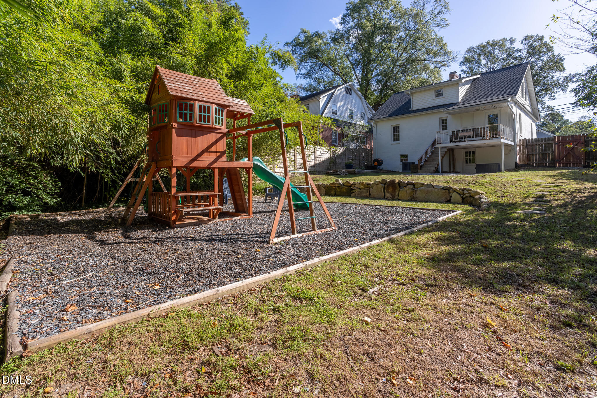 2930 Chapel Hill Road Durham, NC 27707 - Photo 30 of 34 web2930ChapelHillRd_049