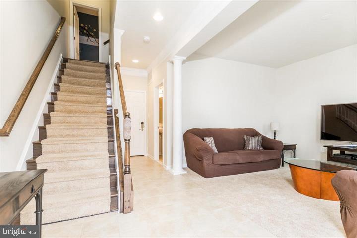 42799 Hay Road Ashburn, VA 20147 - Photo 5 of 27