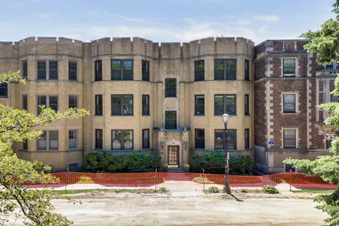 $399,000 | 1324 Central Street, Unit 1E, Evanston, IL 60201