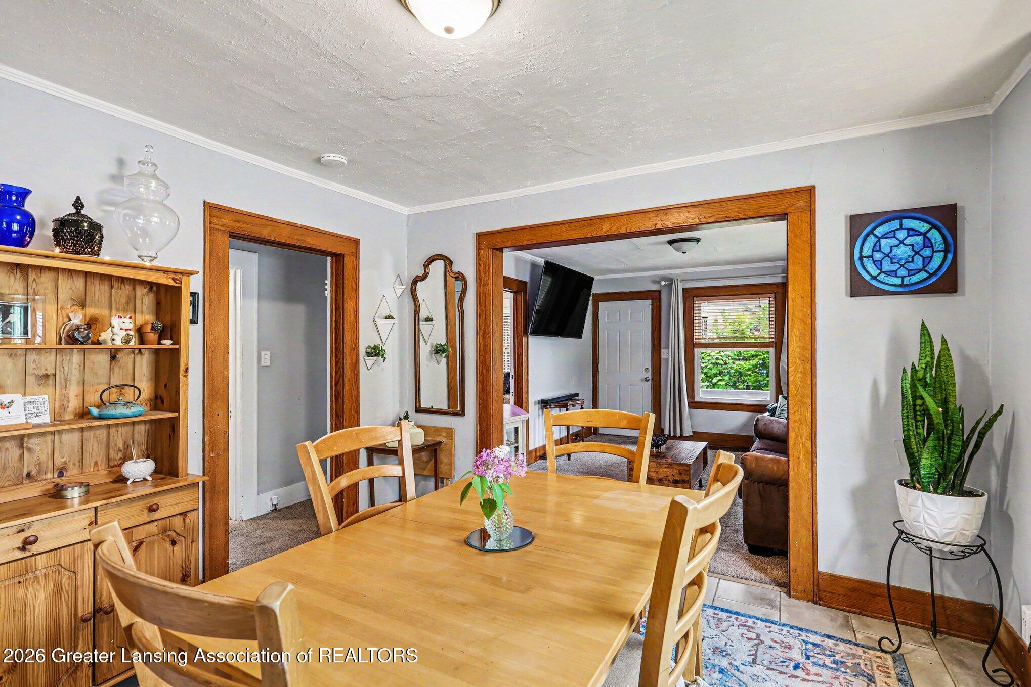 312 West Rockford Road Lansing, MI 48910 - Photo 12 of 26 009_file_7336