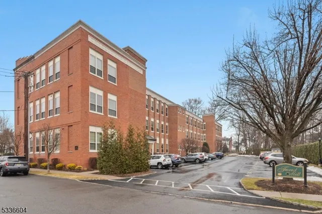 $3,000 | 33 Forest Avenue, Unit 1E, Hawthorne, NJ 07506