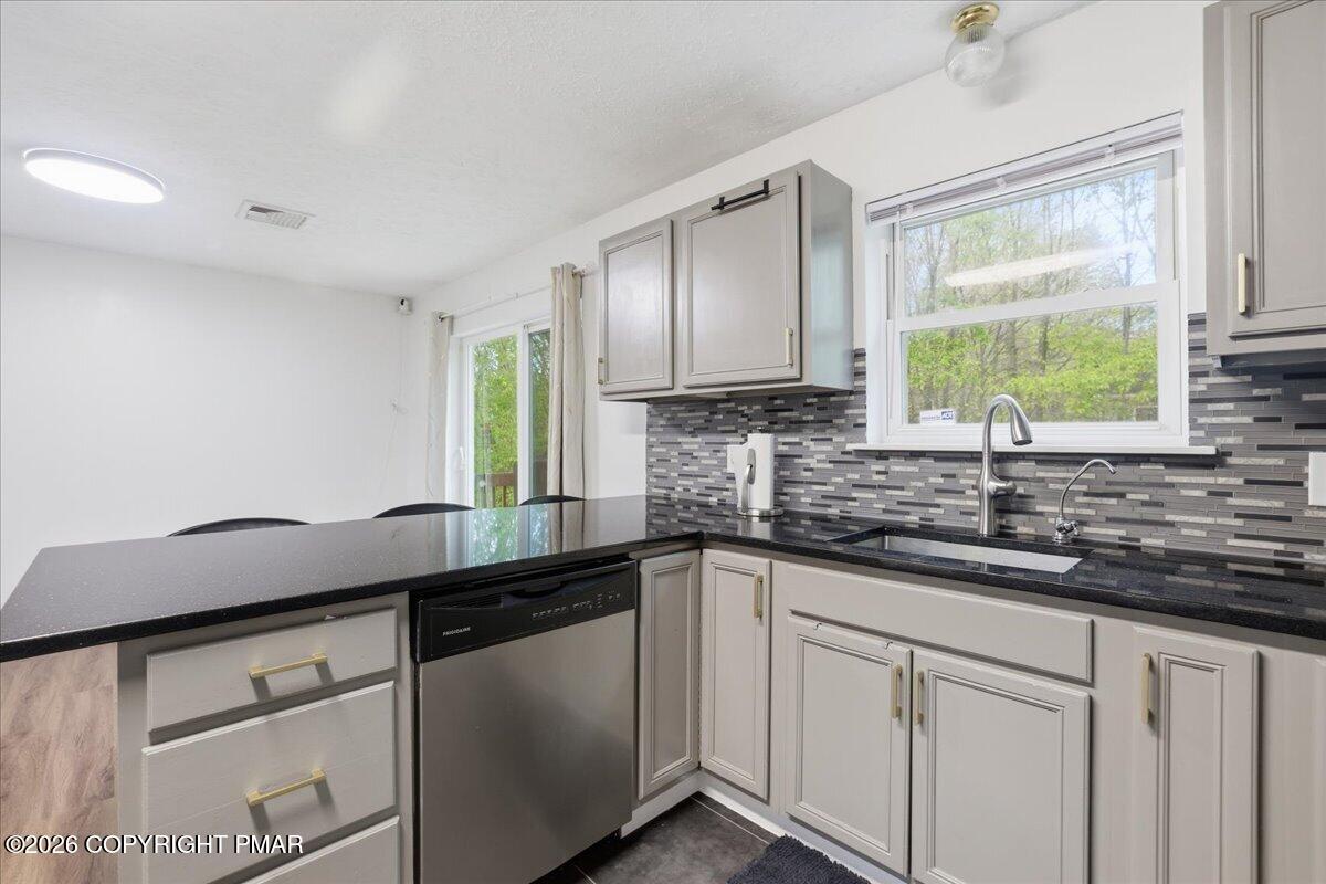 2108 Freedom Way Pocono Summit, PA 18346 - Photo 24 of 92 024-030_847A4000