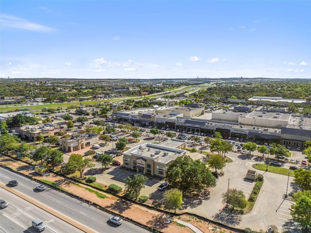 1017 Highcrest Georgetown, TX 78628 - Photo 37 of 40 an aerial view of residential houses with outdoor space