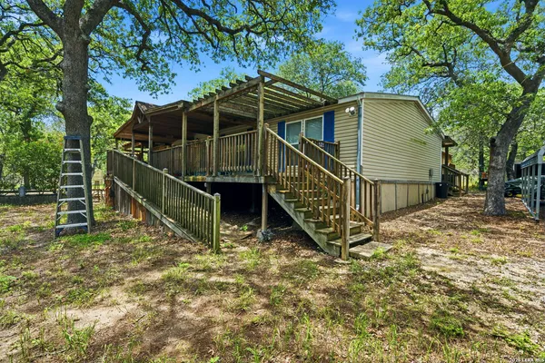 $307,000 | 216 Oak Grove, La Vernia, TX 78121