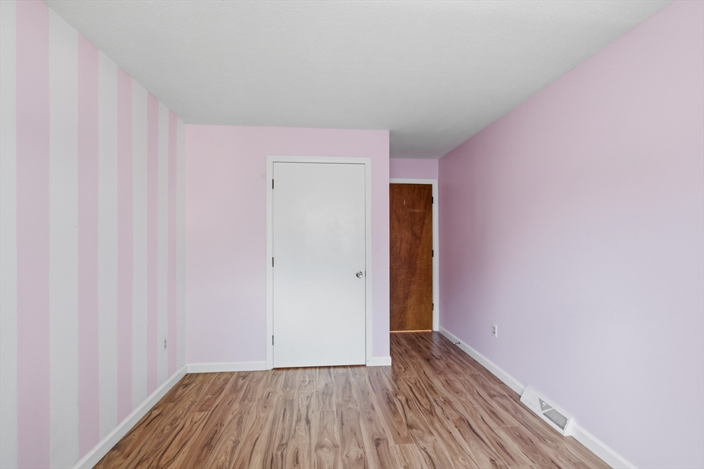290 Tremont Street Springfield, MA 01104 - Photo 17 of 28