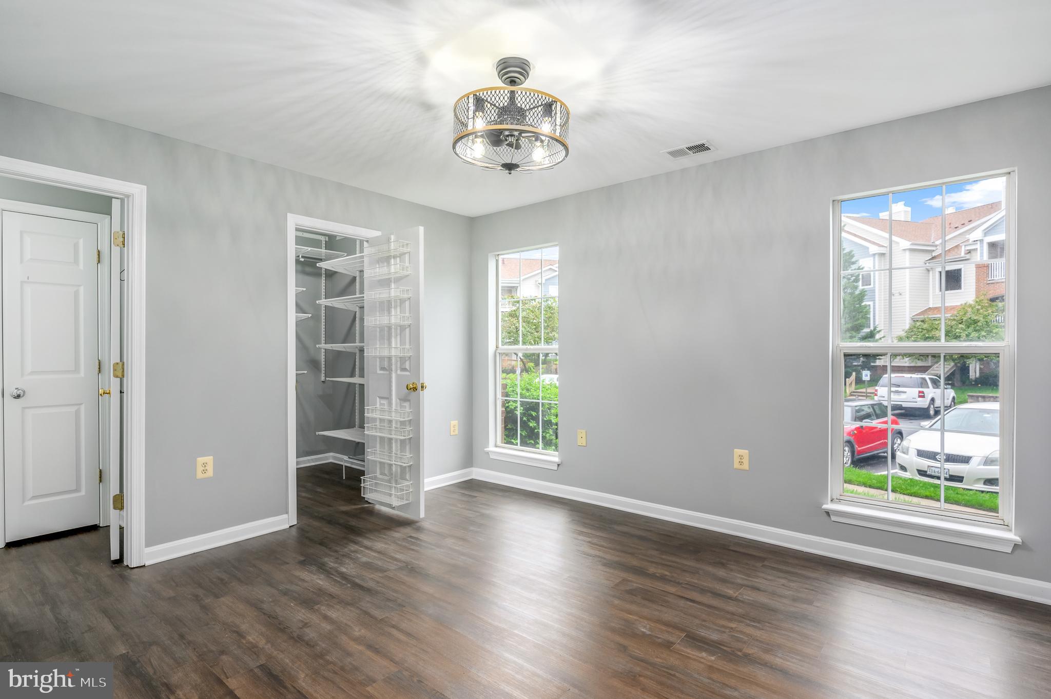 21012 Timber Ridge Terrace, Unit 101 Ashburn, VA 20147 - Photo 13 of 29 Primary Bedroom