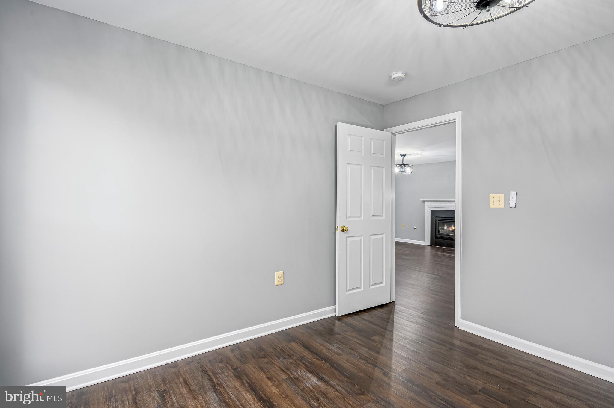 21012 Timber Ridge Terrace, Unit 101 Ashburn, VA 20147 - Photo 14 of 29 Primary Bedroom