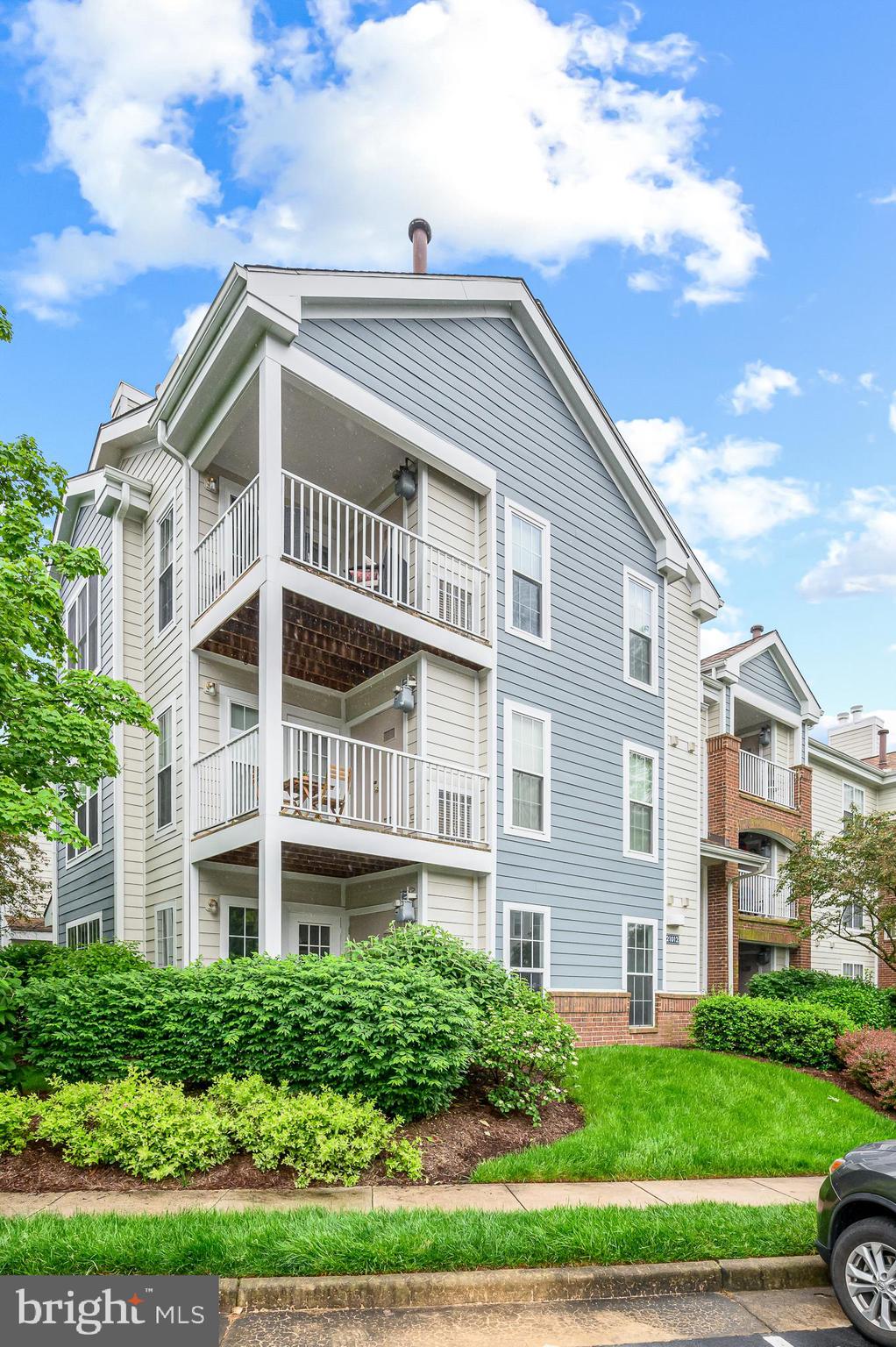 21012 Timber Ridge Terrace, Unit 101 Ashburn, VA 20147 - Photo 28 of 29 Front of Building