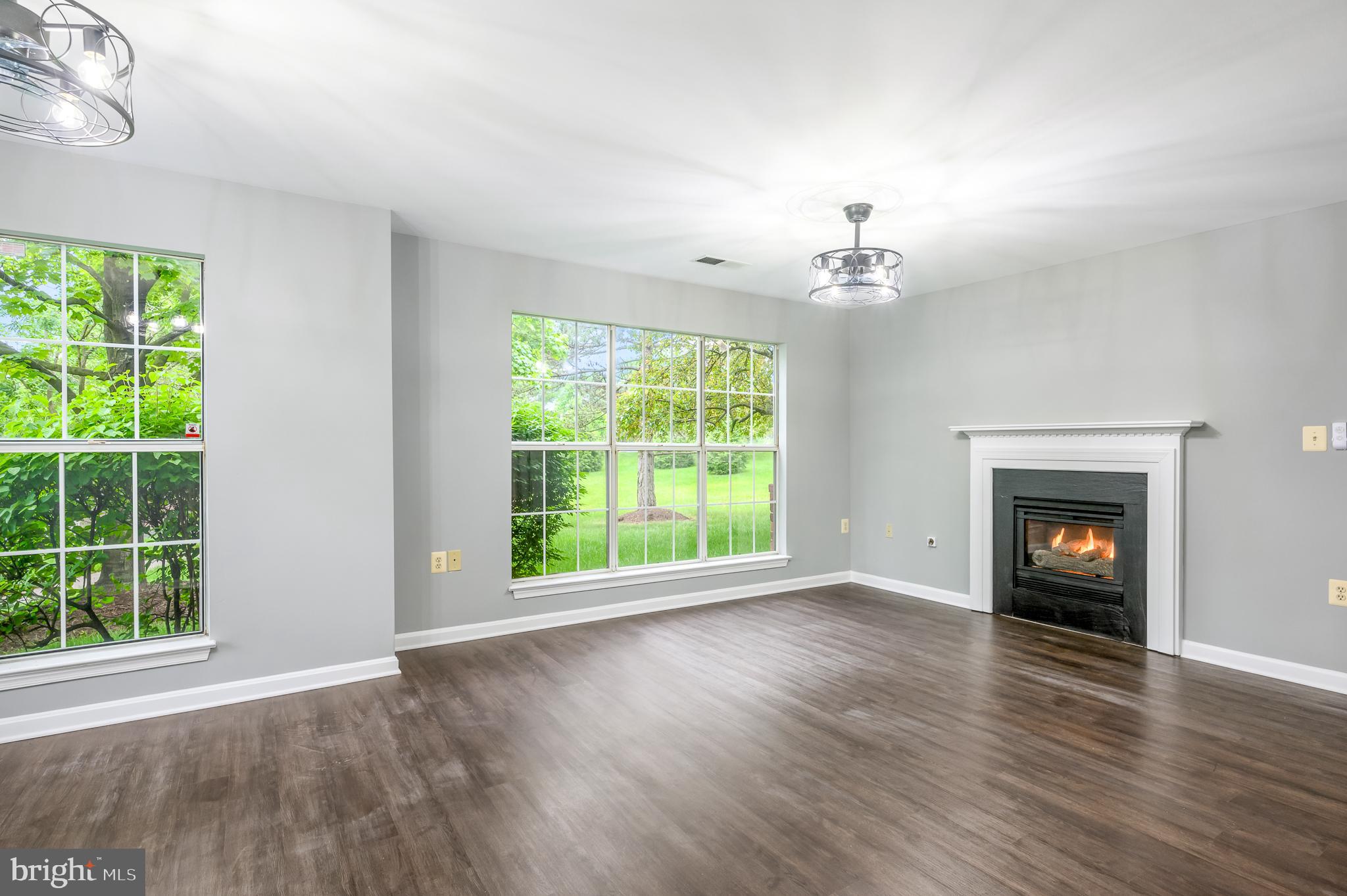 21012 Timber Ridge Terrace, Unit 101 Ashburn, VA 20147 - Photo 3 of 29 Living Room