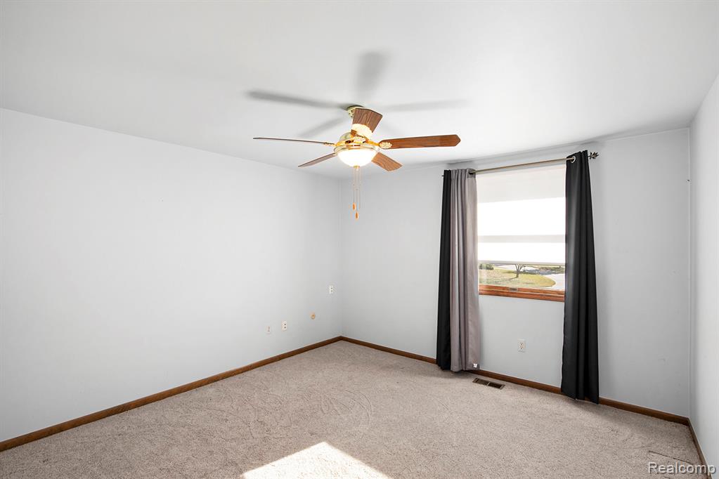 2452 Lassiter Drive Rochester Hills, MI 48309 - Photo 27 of 39
