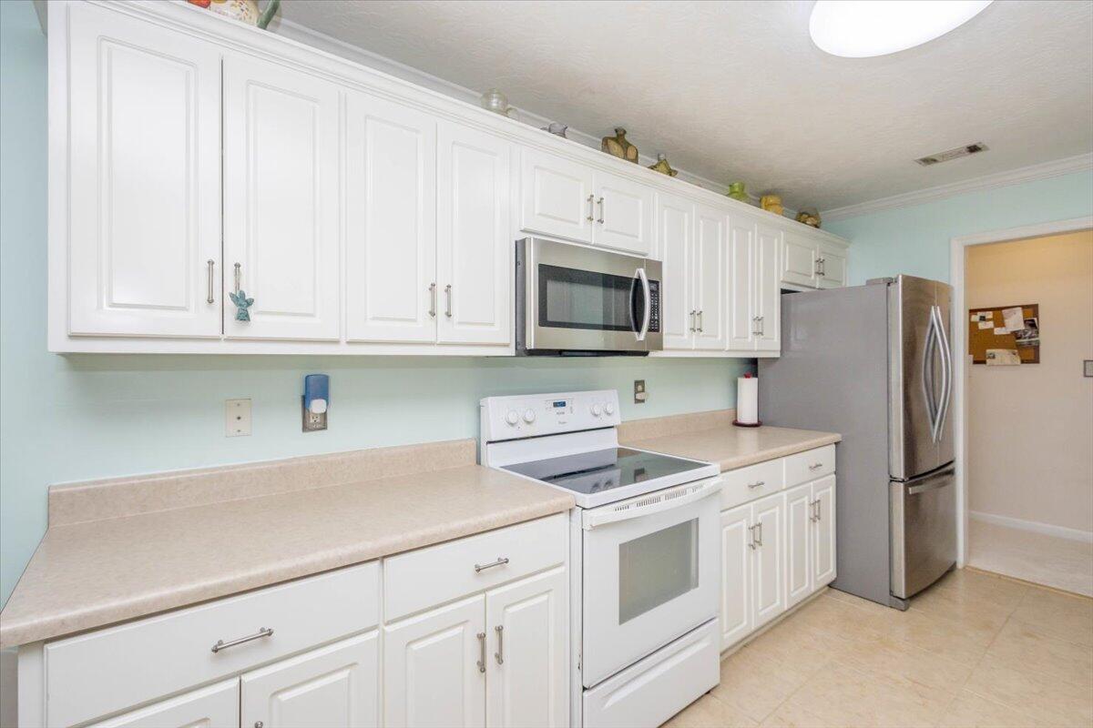 900 Mitchell Lane Evans, GA 30809 - Photo 17 of 41 17-GMDM20250531_5952