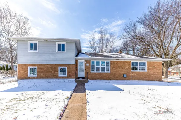 $365,000 | 1455 Erie Street, Elgin, IL 60123