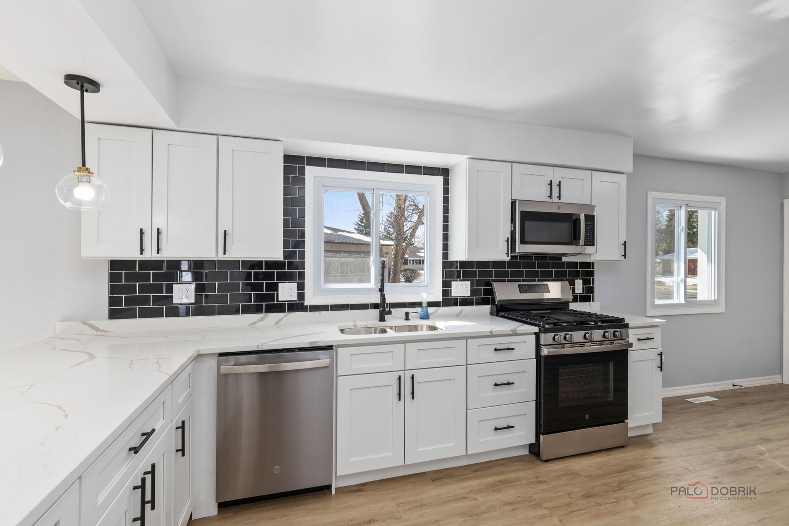 1455 Erie Street Elgin, IL 60123 - Photo 6 of 35