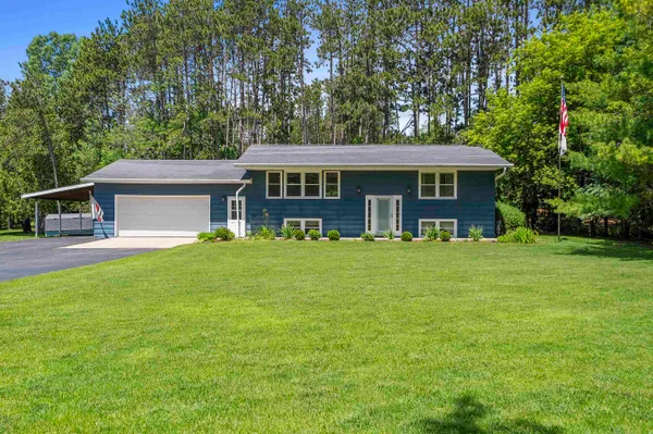 $439,900 | 131 Dekard Road, Little Suamico, WI 54141
