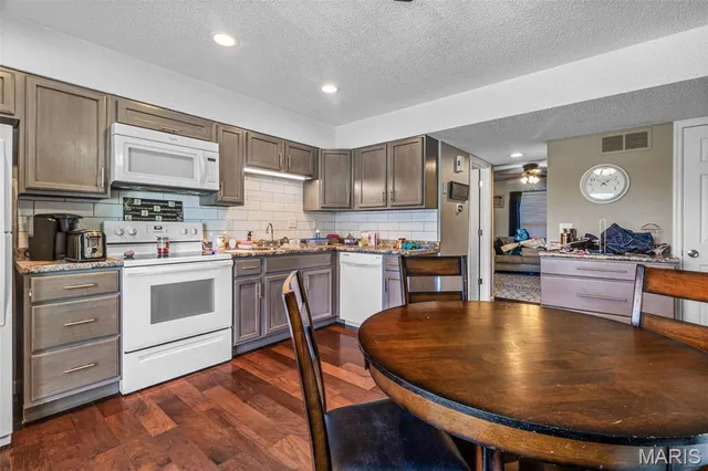 $168,500 | 161 Dartingbird Lane, Unit D, Eureka, MO 63025