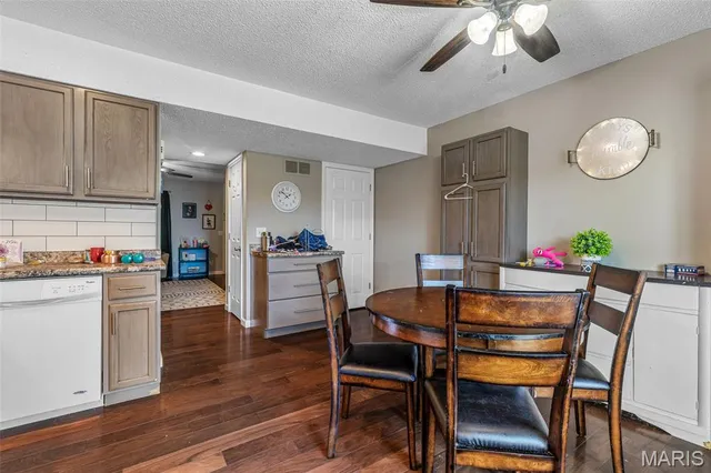 $168,500 | 161 Dartingbird Lane, Unit D, Eureka, MO 63025