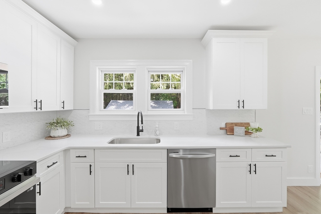 28 Southold Road Worcester, MA 01607 - Photo 11 of 42 Gallery Image 11