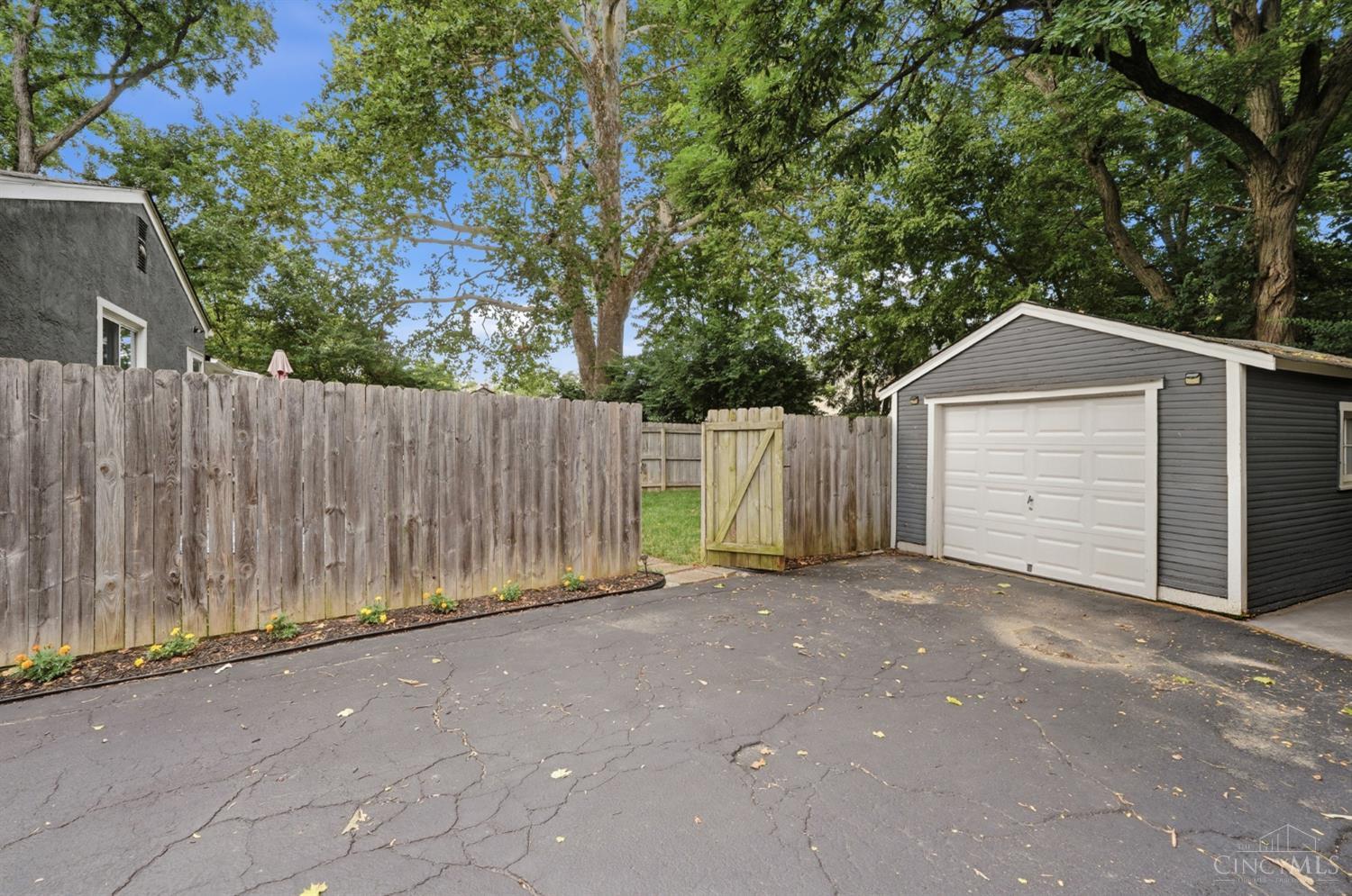 3826 Watterson Road Fairfax, OH 45227 - Photo 35 of 38