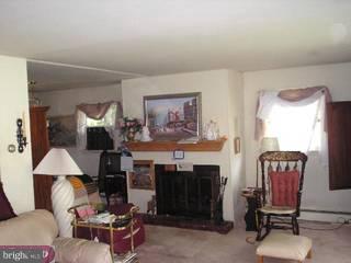 44 Hilltop Road Ewing, NJ 08638 - Photo 2 of 4