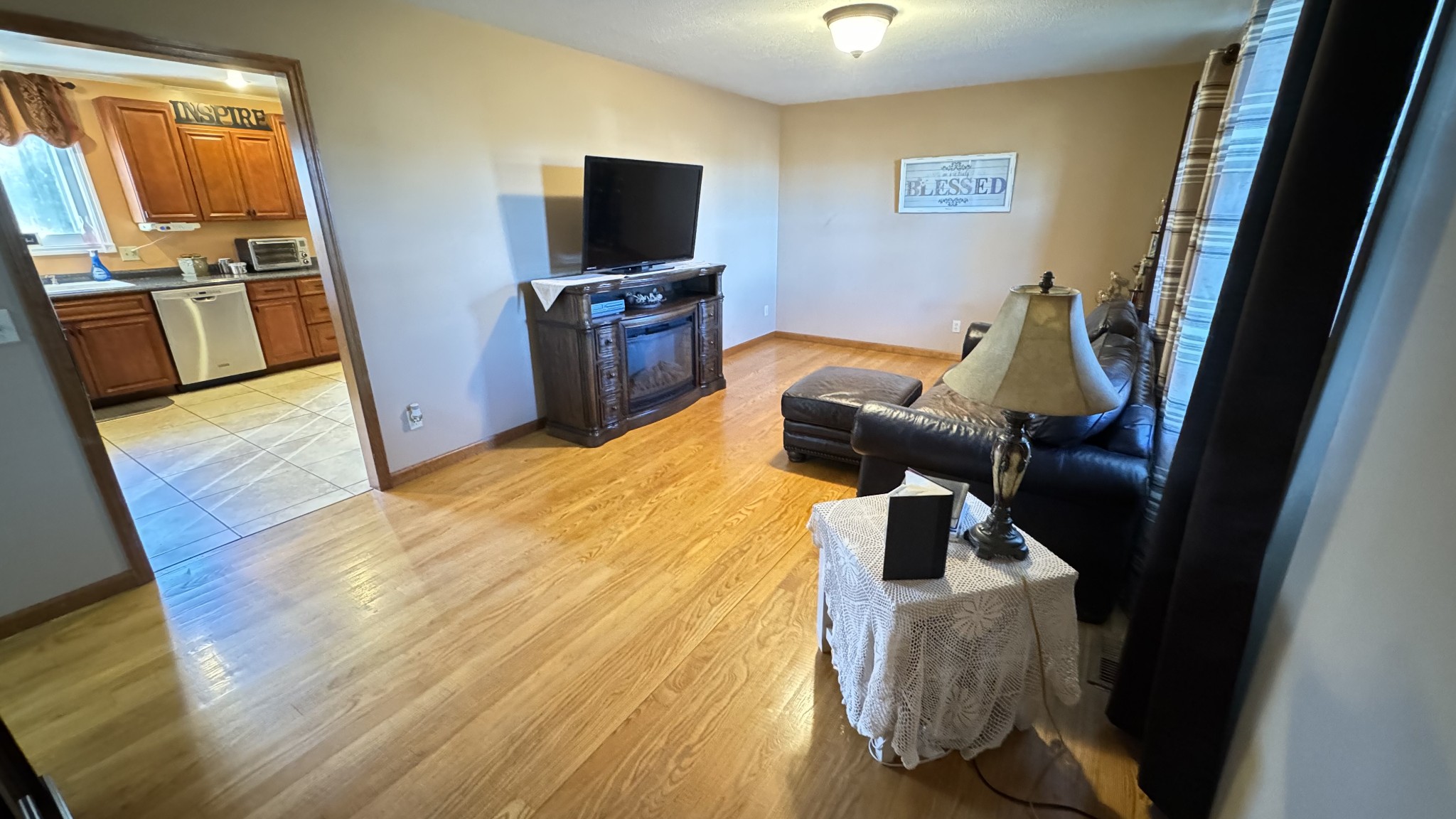 510 Brandon Road Manchester, TN 37355 - Photo 35 of 50 a view of a workspace with furniture and a flat screen tv