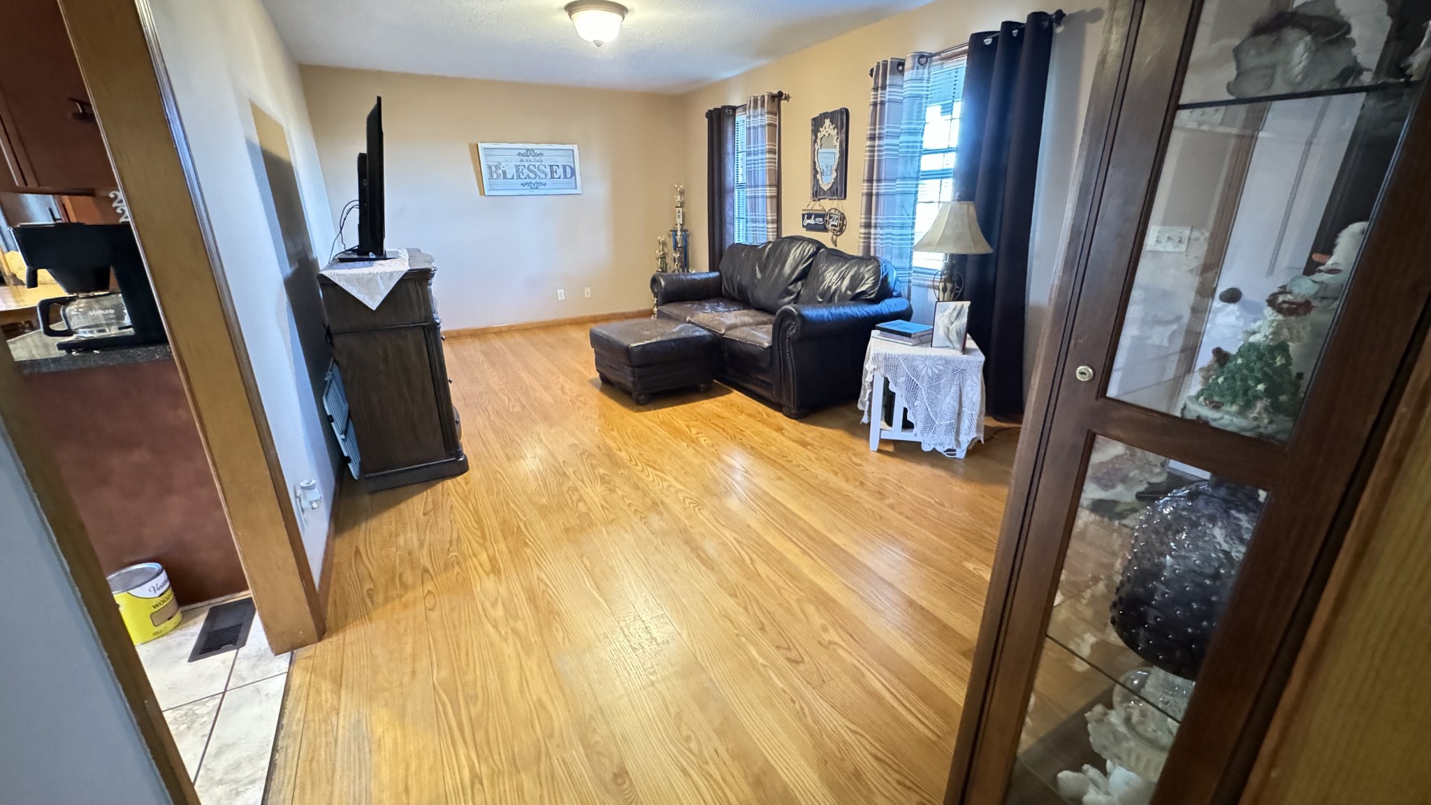 510 Brandon Road Manchester, TN 37355 - Photo 50 of 50 a bedroom with furniture and a flat tv screen