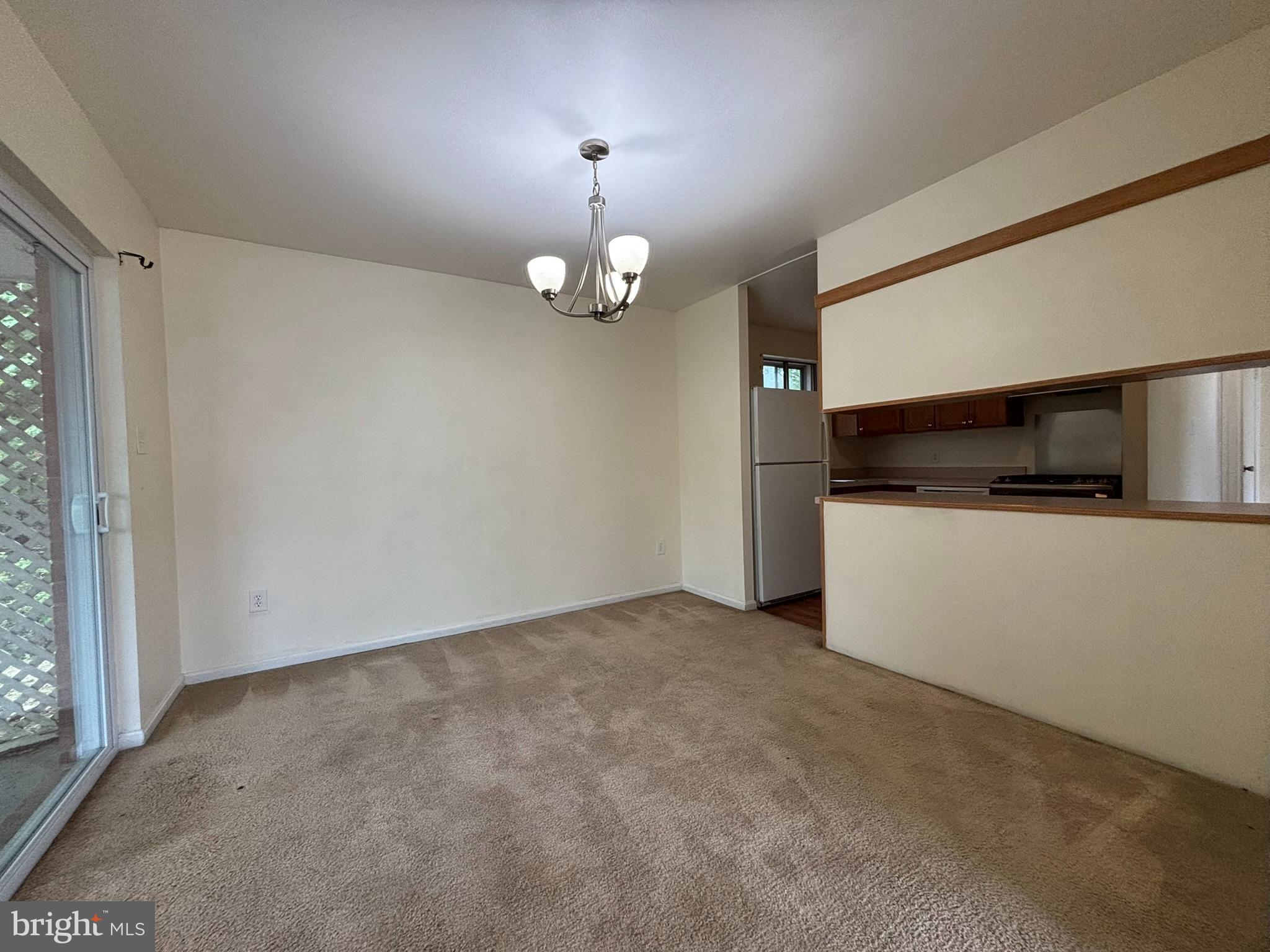 6901 Rolling Road Springfield, VA 22152 - Photo 4 of 20