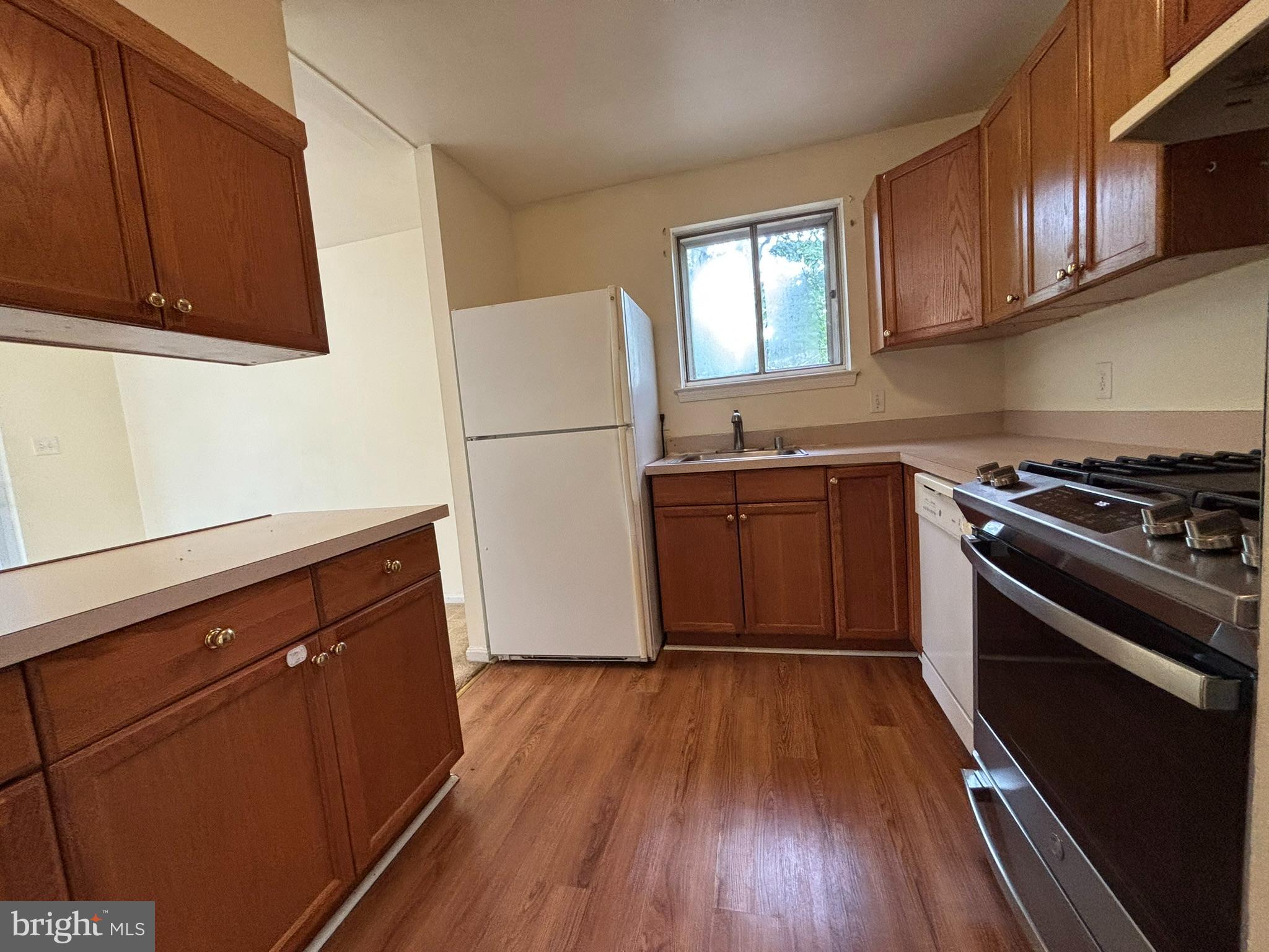 6901 Rolling Road Springfield, VA 22152 - Photo 6 of 20